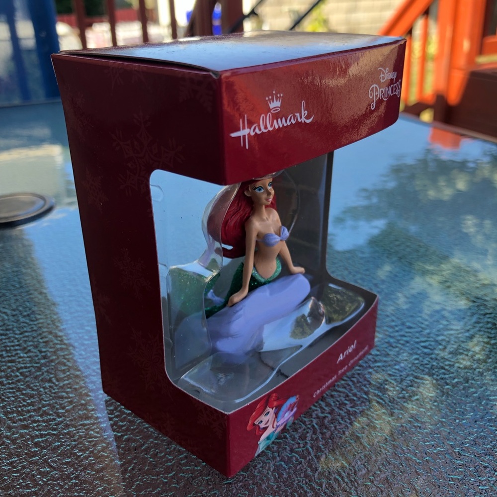 Hallmark Ornament 2018 Disney Princess Ariel - Picture 6 of 7